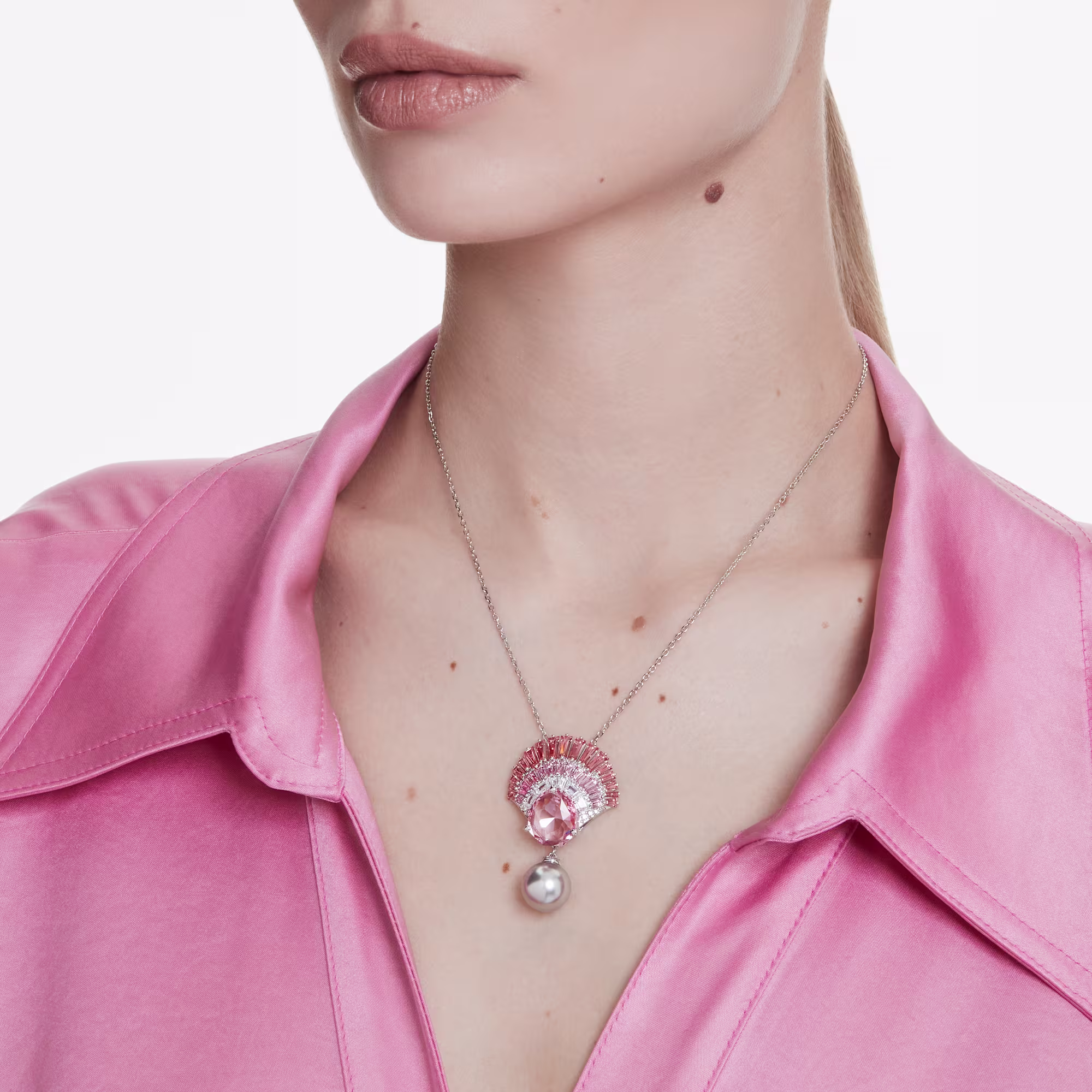 idyllia-pendant--mixed-cuts--crystal-pearl--shell--pink--rhodium-plated-swarovski-5688620